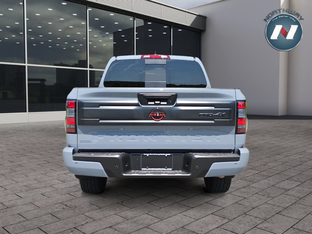 Used 2025 Nissan Frontier PRO-4X AWD/4WD image 4