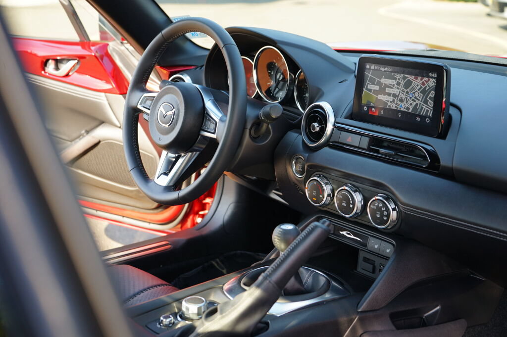 Used 2022 MAZDA MX-5 Miata RF Grand Touring RWD image 29