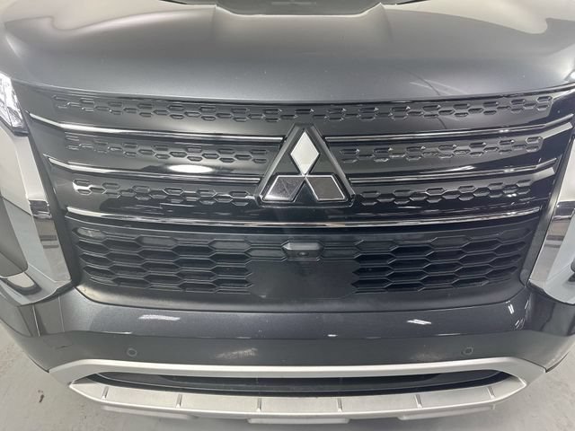Used 2024 Mitsubishi Outlander SE AWD/4WD image 25