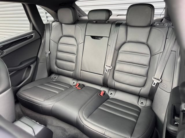 New 2026 Porsche Macan AWD/4WD image 33