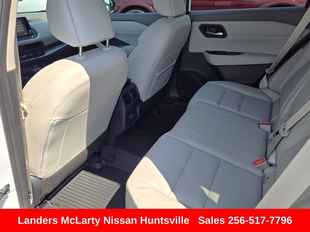 Used 2026 Nissan Rogue SV FWD image 14