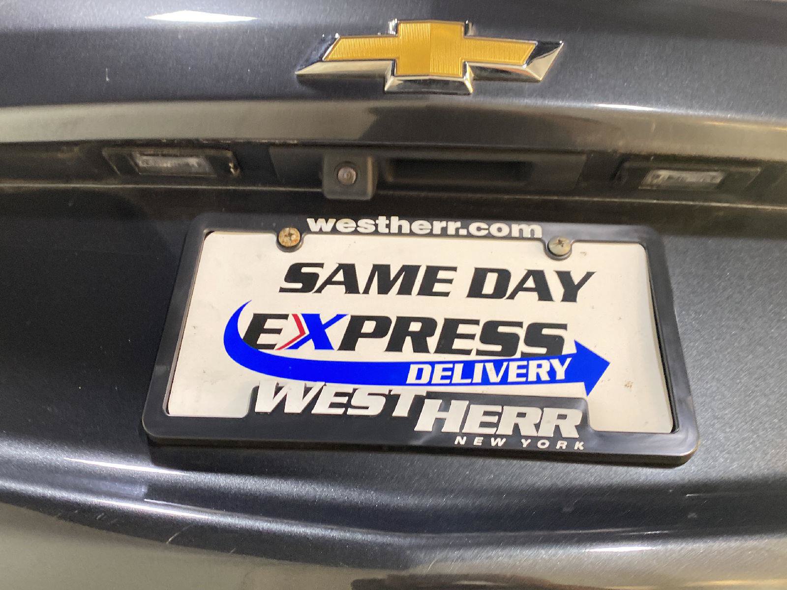 Used 2020 Chevrolet Equinox LT w/ Driver Convenience Package FWD image 21
