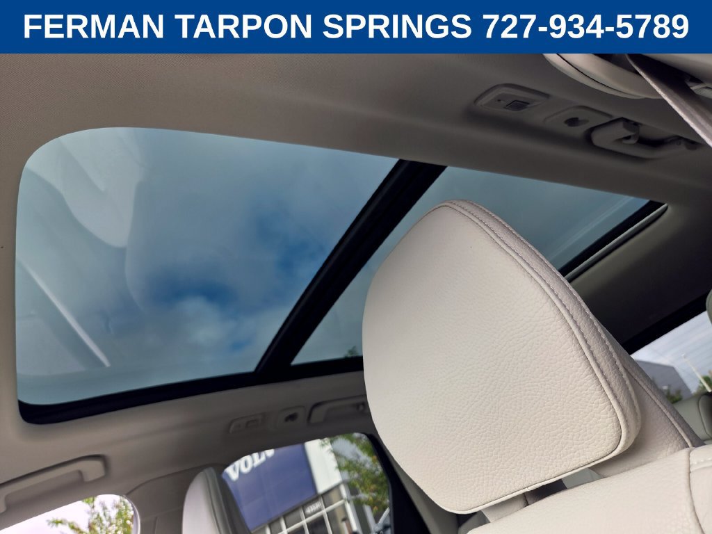 Certified 2024 Volvo XC60 B5 Plus w/ Protection Package Premier AWD/4WD image 21