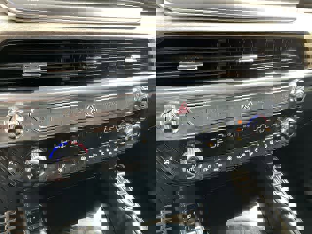 Used 2022 Kia Telluride SX w/ SX Prestige Package image 25