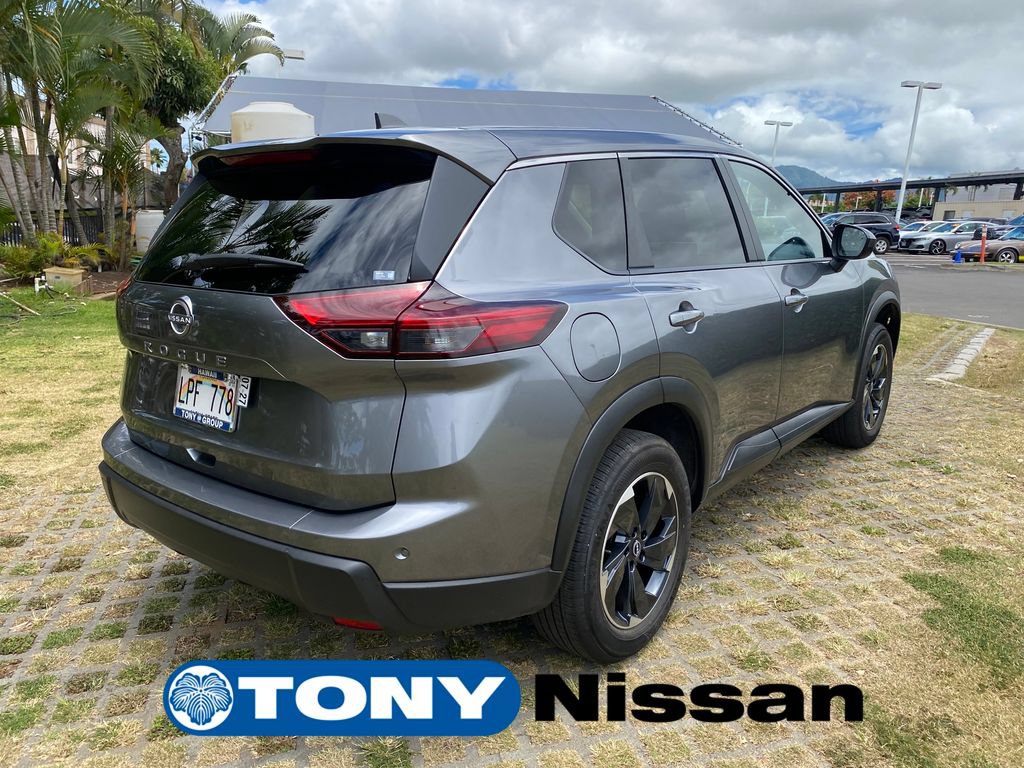 Used 2025 Nissan Rogue SV FWD image 25