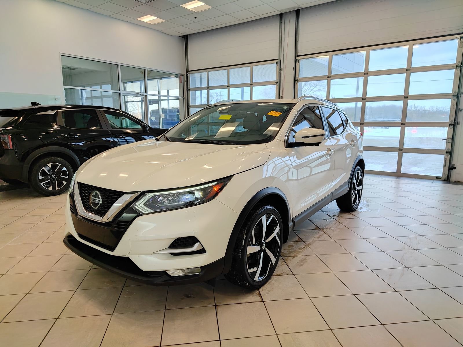 Used 2020 Nissan Rogue Sport SL w/ Premium Package image 8
