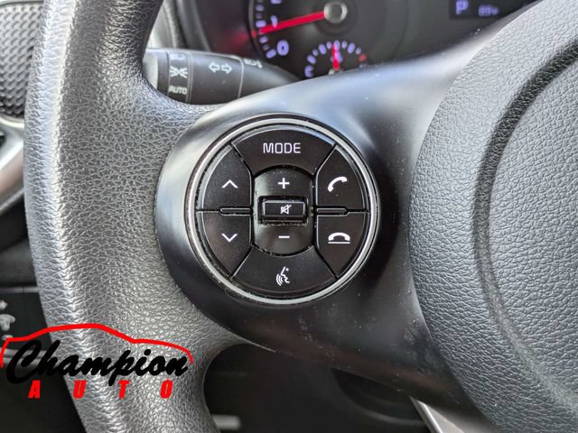 Used 2020 Kia Soul LX FWD image 26