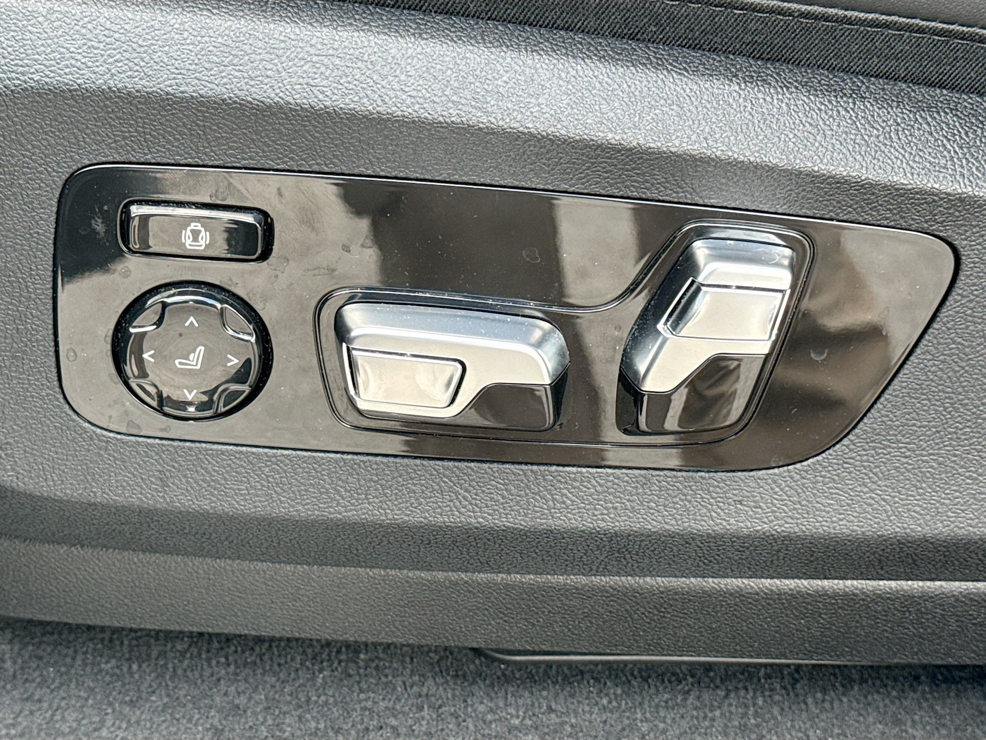 Used 2026 BMW X7 xDrive40i AWD/4WD image 27