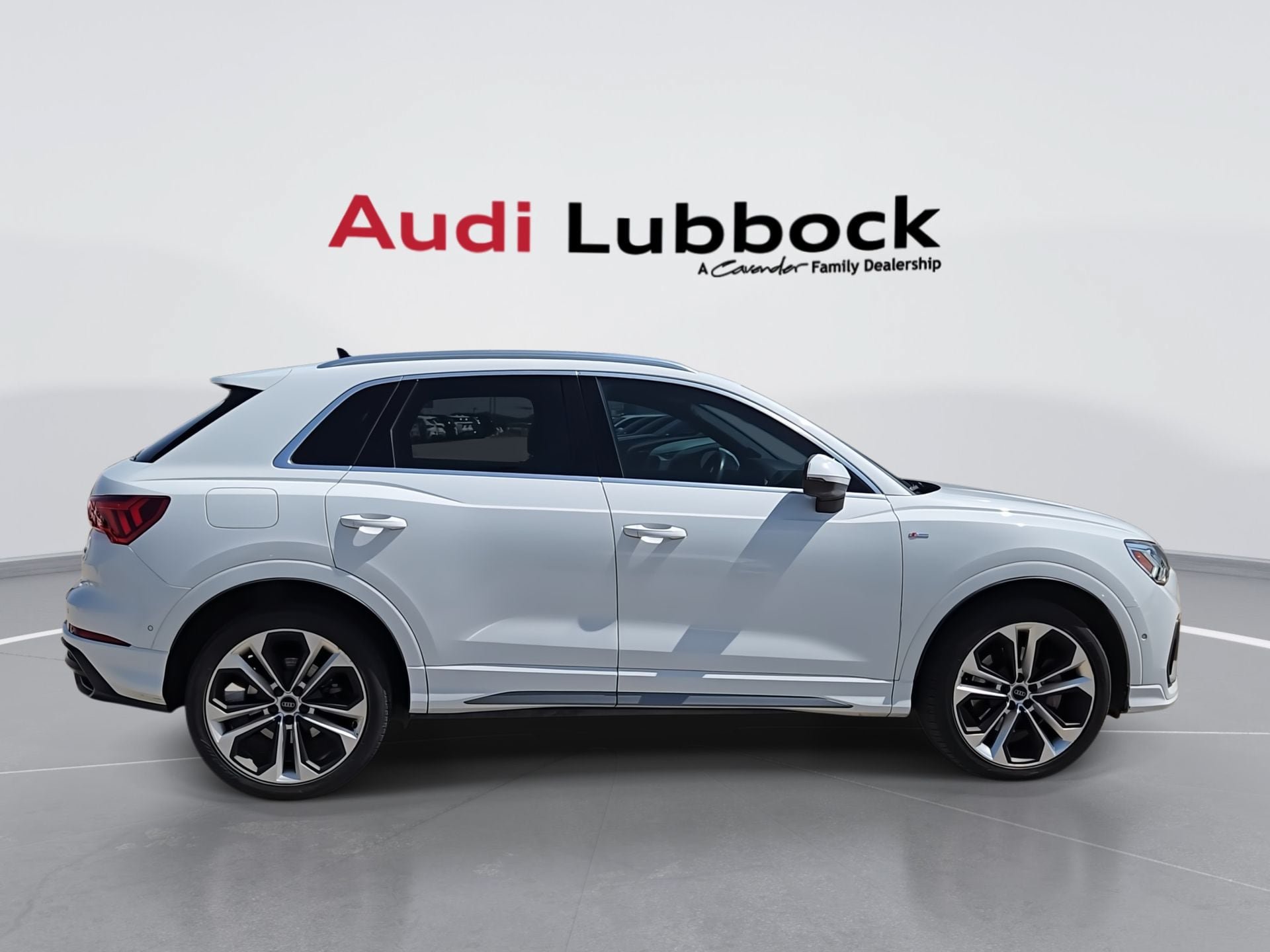 Used 2019 Audi Q3 2.0T Prestige w/ Prestige Package AWD/4WD image 9