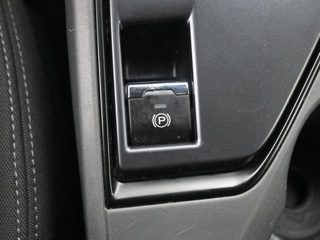 Used 2024 Subaru Crosstrek 2.0i image 13