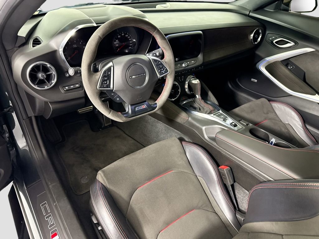 Used 2018 Chevrolet Camaro ZL1 RWD image 9