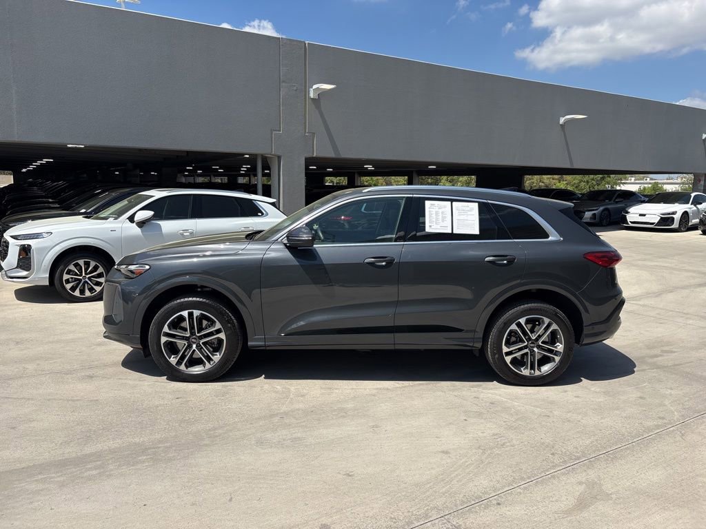 Certified 2025 Audi Q5 Premium w/ Convenience Package image 9