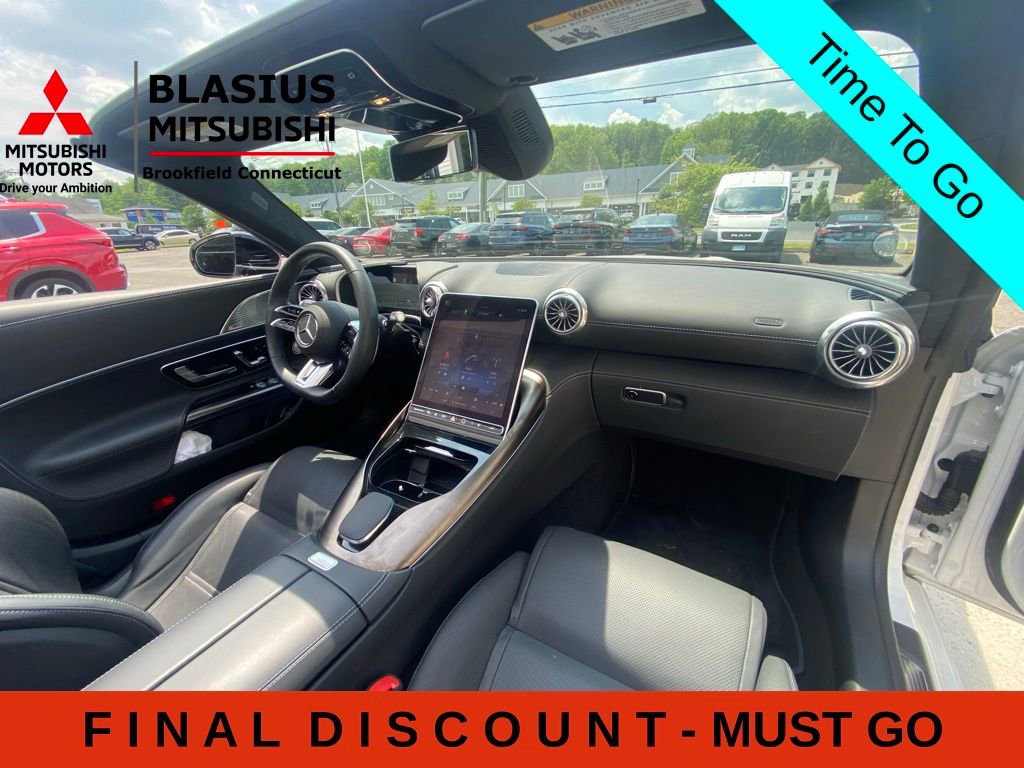 Used 2022 Mercedes-Benz SL 55 AMG 4MATIC w/ Driver Assistance Package image 14