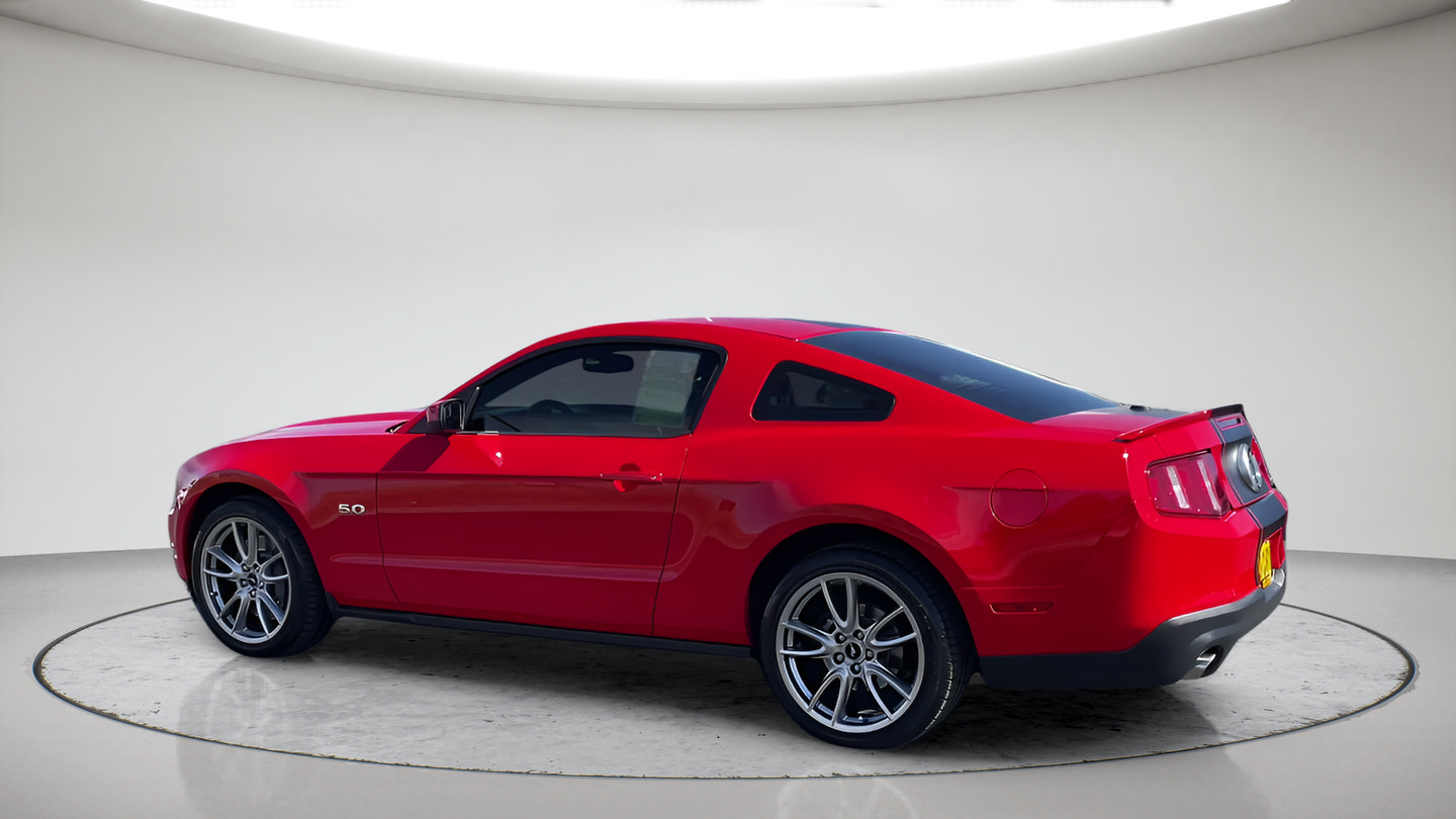 Used 2011 Ford Mustang GT Premium w/ Brembo Brake Pkg RWD image 8