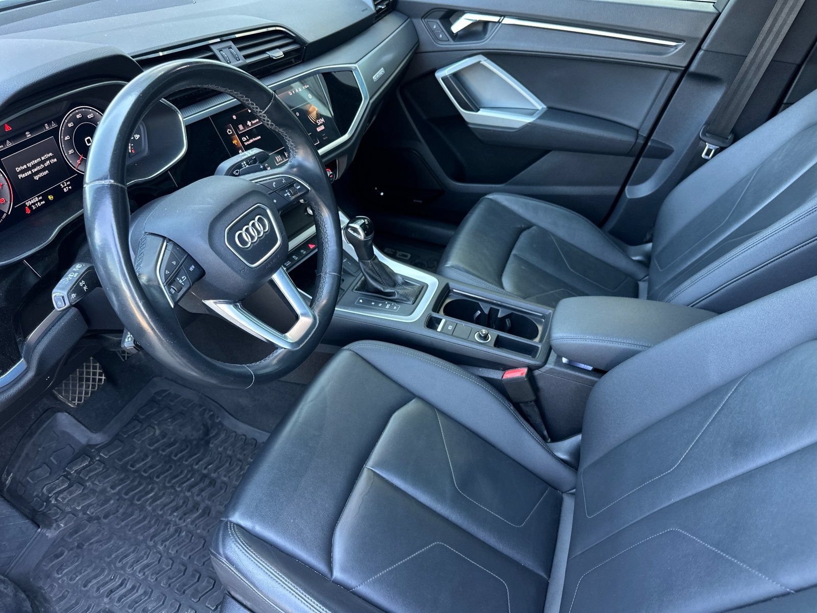 Used 2022 Audi Q3 2.0T Premium Plus w/ Premium Plus Package AWD/4WD image 9