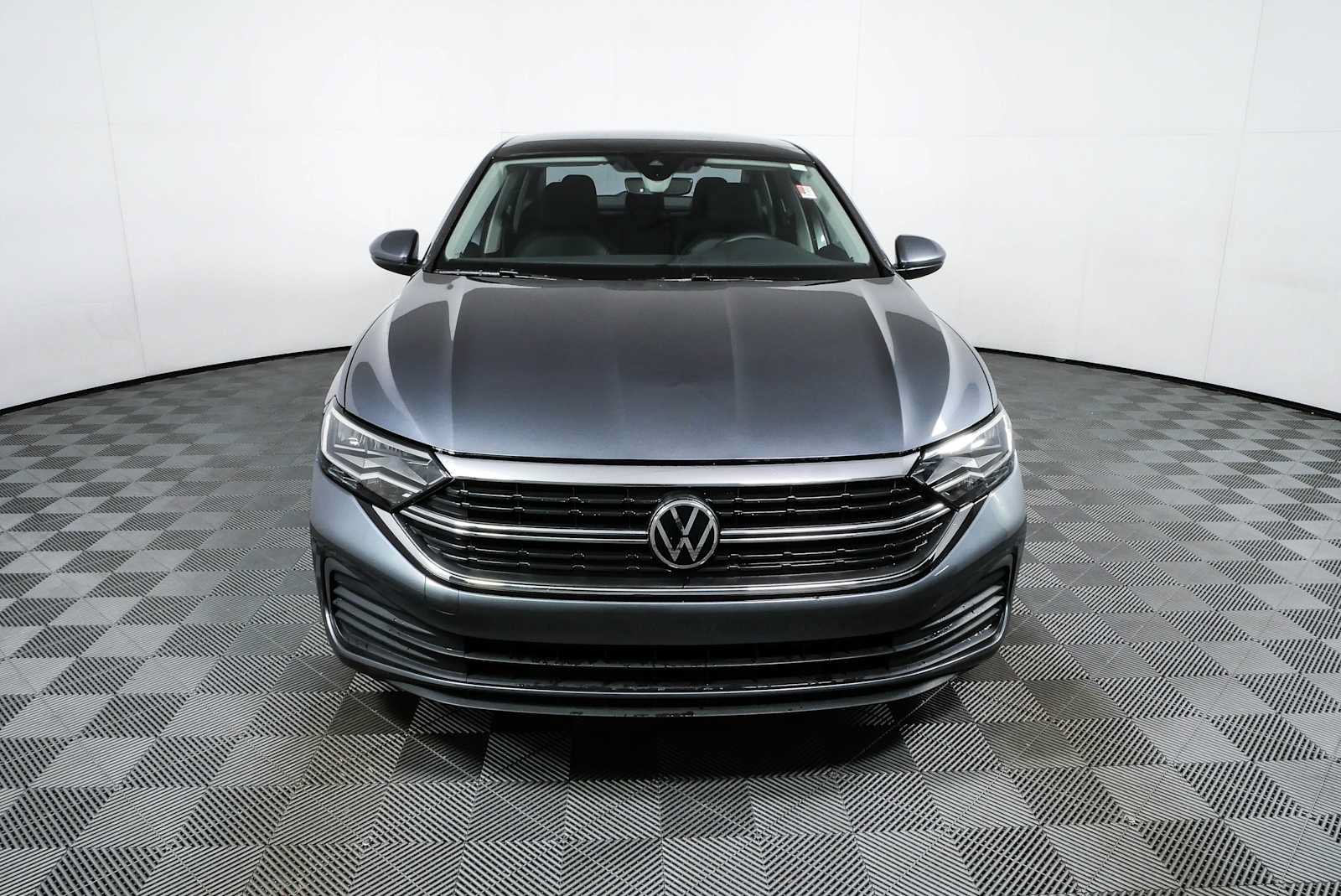 Used 2023 Volkswagen Jetta SE FWD image 24