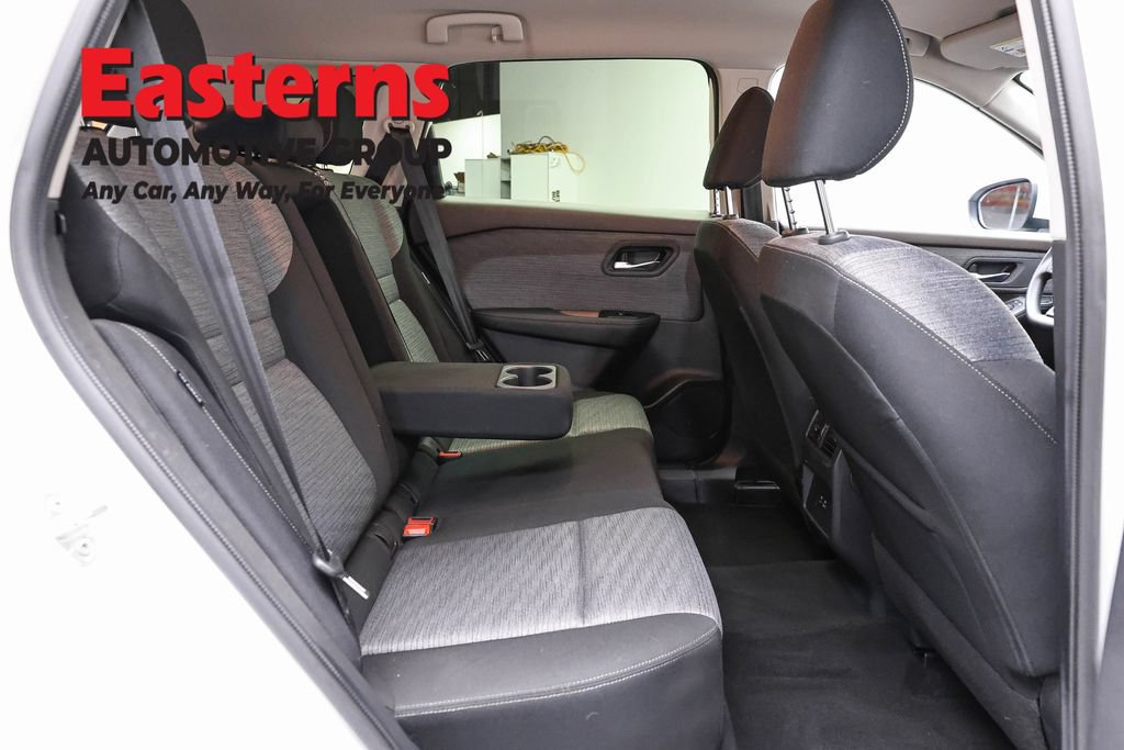 Used 2023 Nissan Rogue SV AWD/4WD image 24