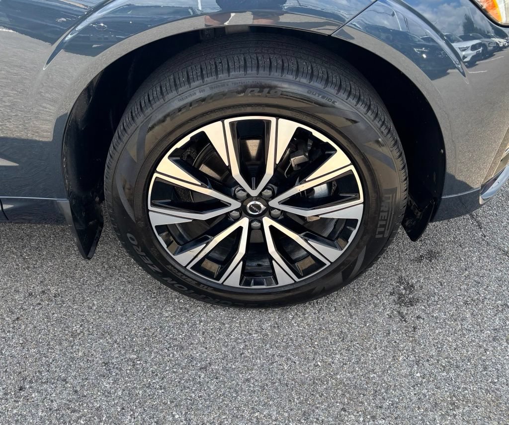 Certified 2025 Volvo XC60 B5 Core w/ Protection Package Premier AWD/4WD image 31