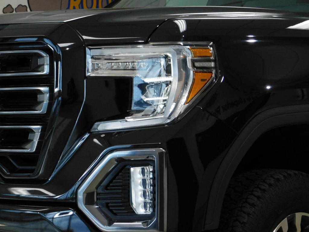 Used 2021 GMC Sierra 1500 AT4 w/ AT4 Value Package AWD/4WD image 14