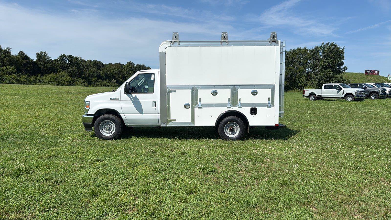 New 2027 Ford E-350 and Econoline 350 Super Duty w/ Power Equipment Group RWD image 2