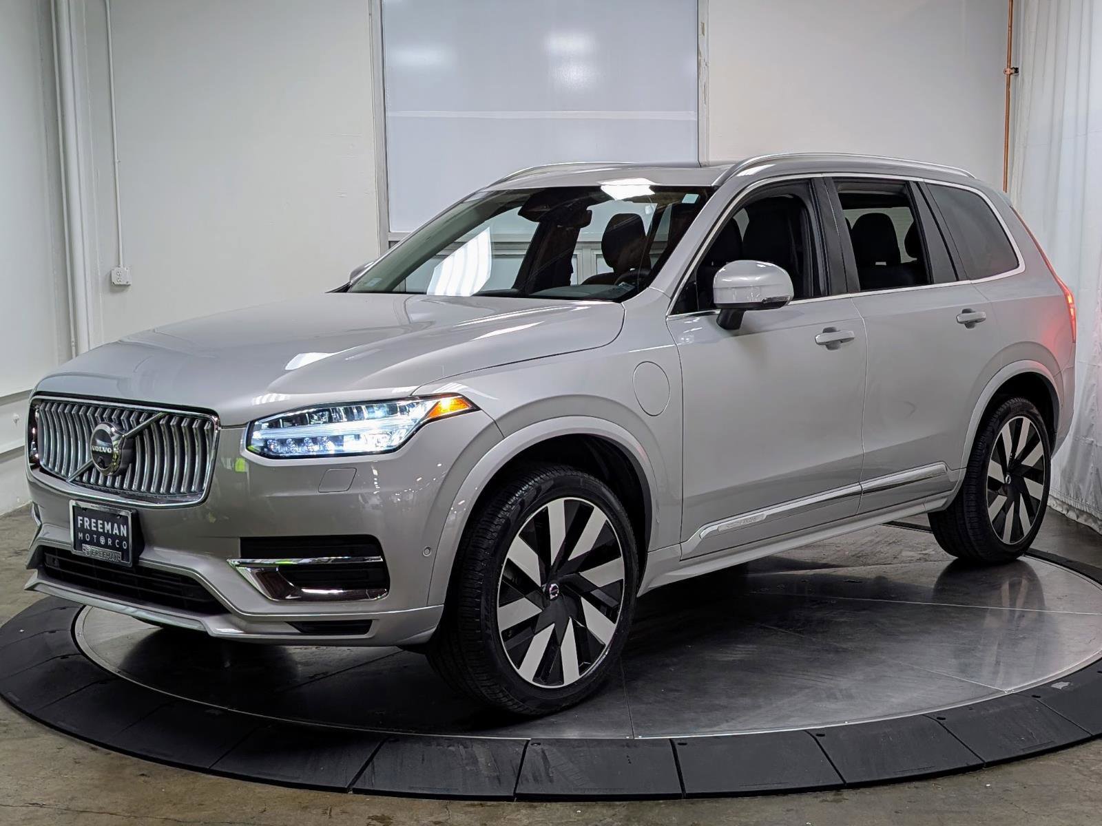 Used 2024 Volvo XC90 T8 Plus w/ Protection Package Premier image 4