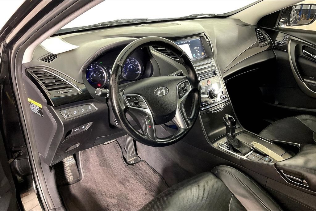 Used 2015 Hyundai Azera Limited FWD image 17