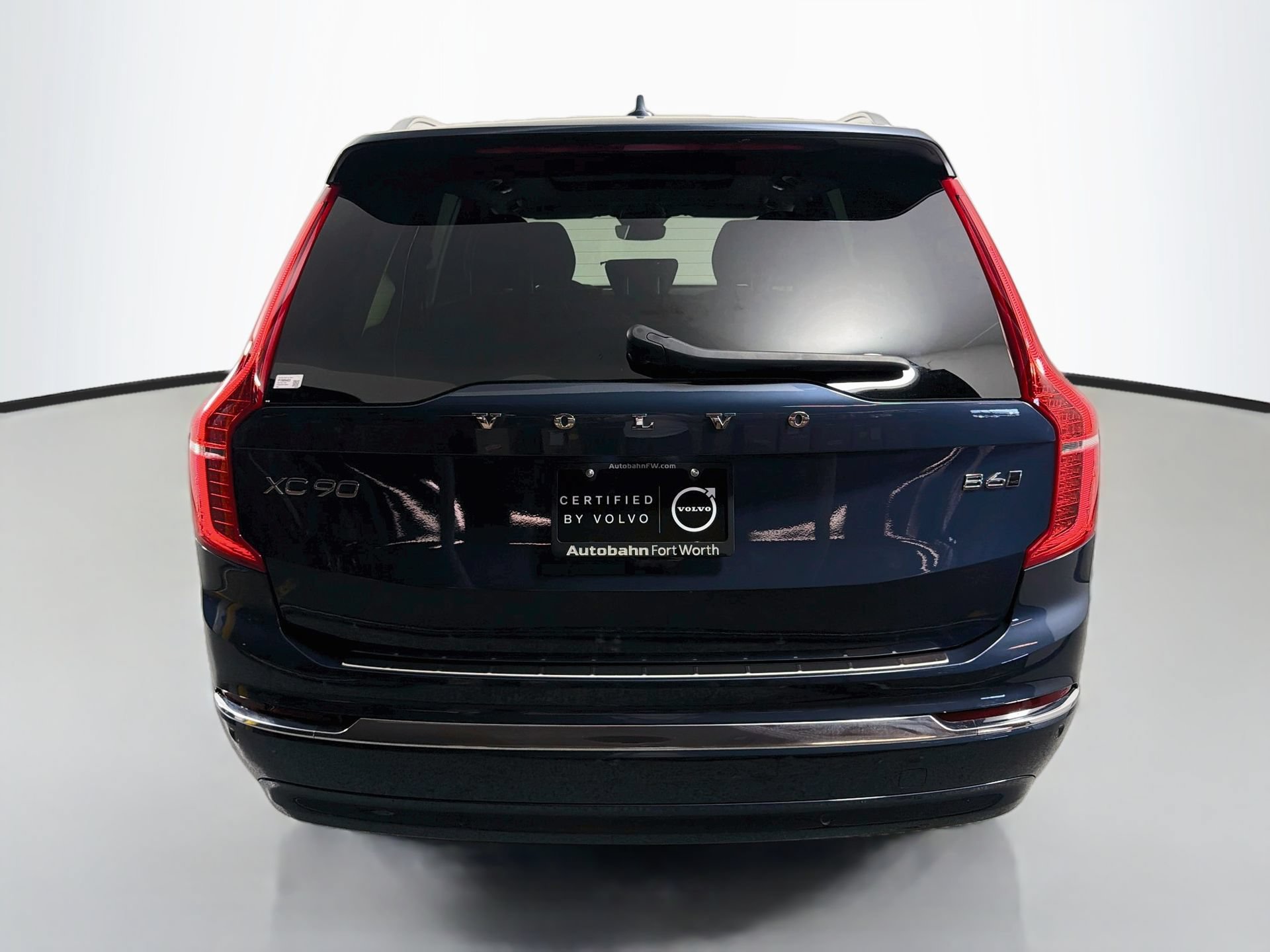 Certified 2023 Volvo XC90 B6 Plus w/ Protection Package Premier AWD/4WD image 7