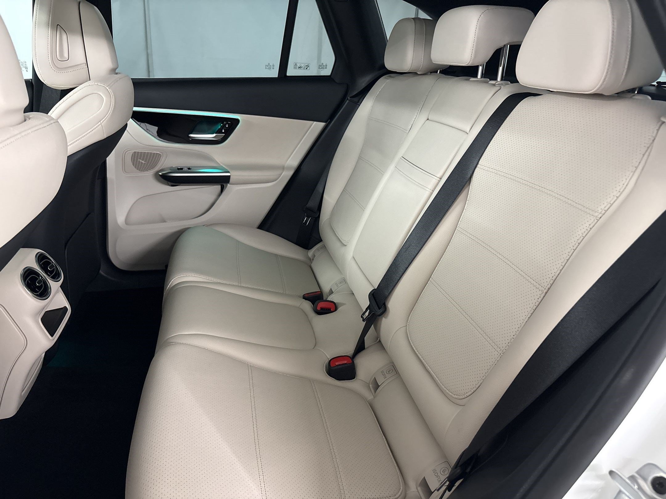 Certified 2025 Mercedes-Benz GLC 350e 4MATIC image 23