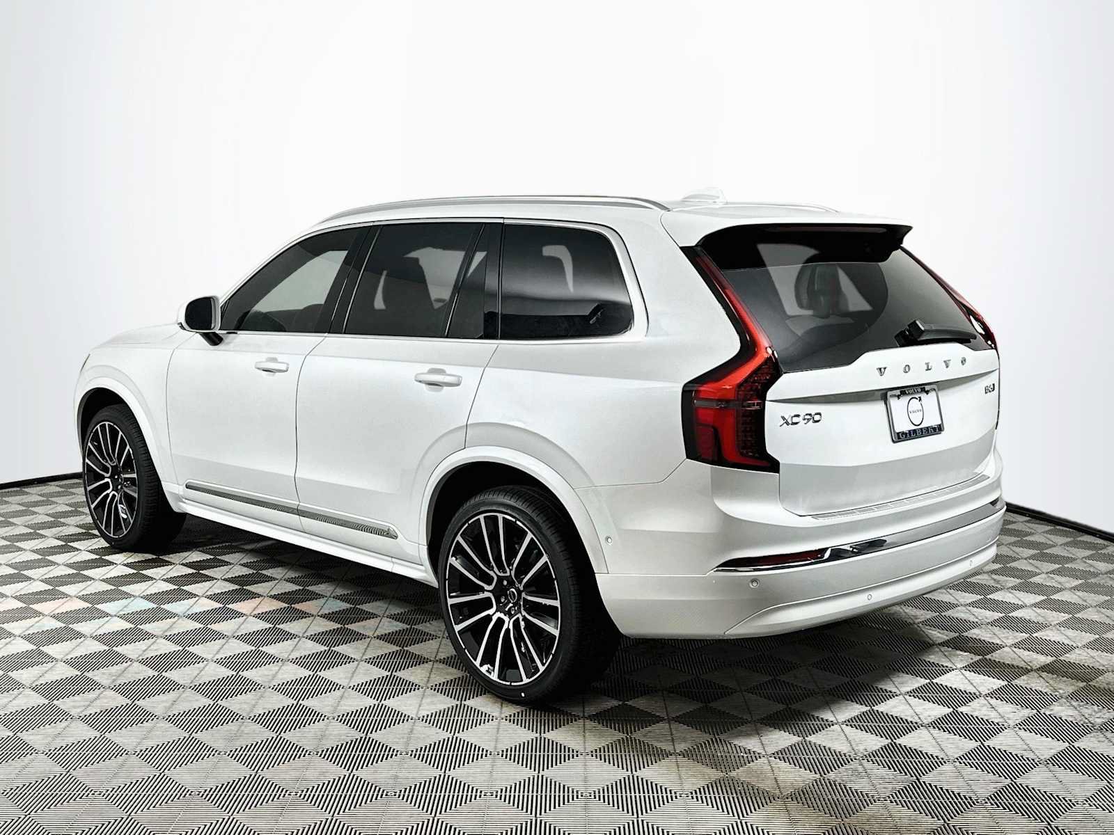 New 2026 Volvo XC90 B6 Plus w/ Protection Package Premier AWD/4WD image 5