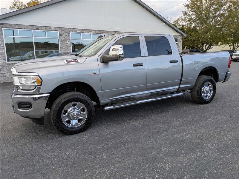 Used 2023 RAM 2500 Tradesman image 2
