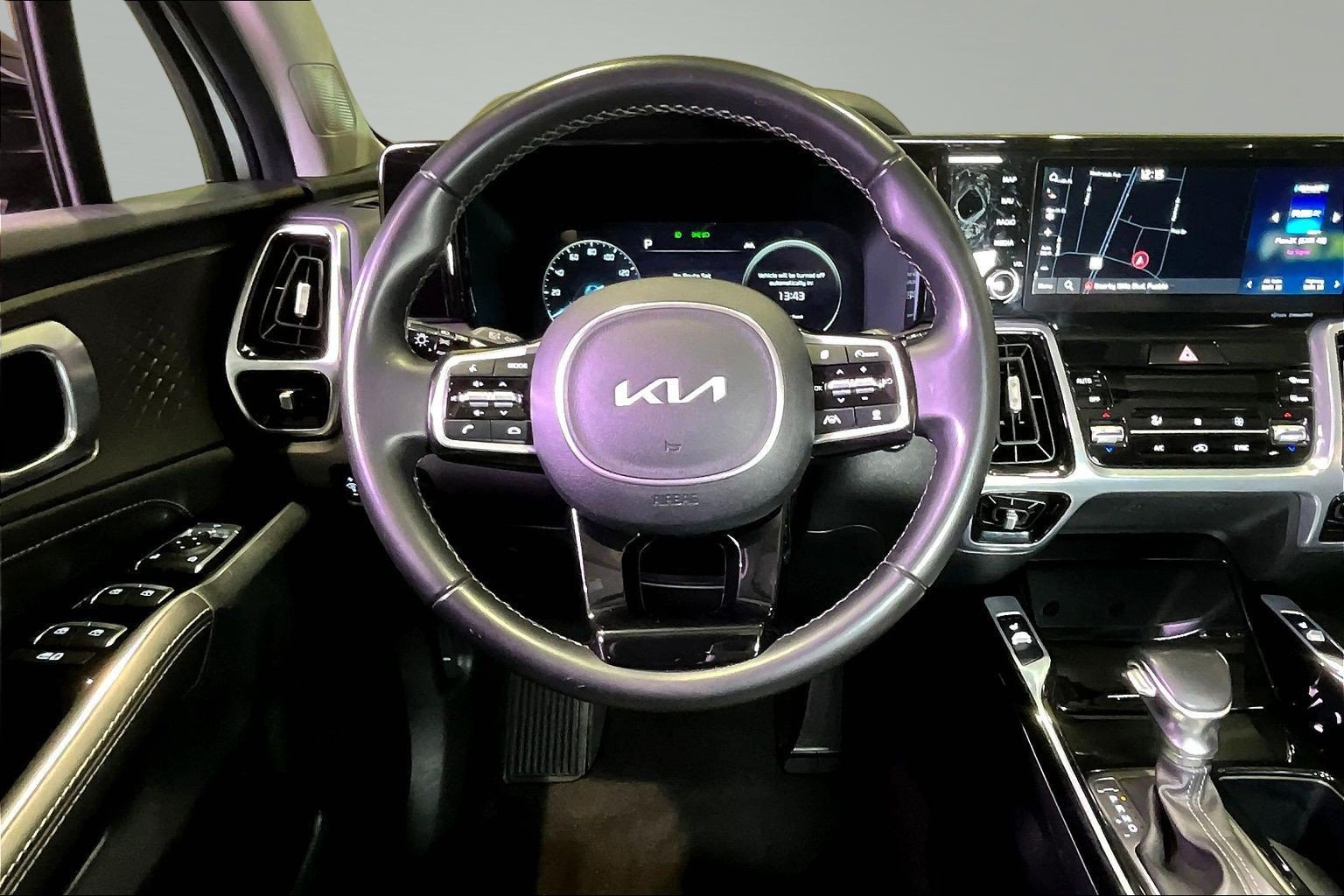 Used 2023 Kia Sorento SX AWD/4WD image 9