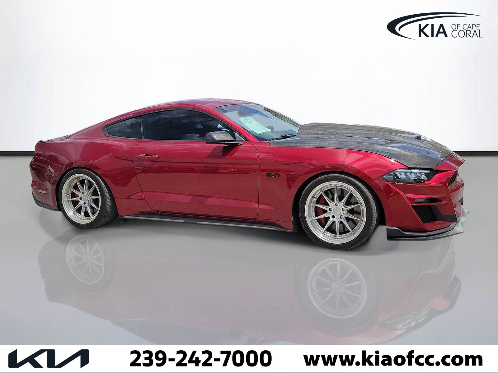 Used 2018 Ford Mustang GT Premium w/ GT Performance Package RWD image 2