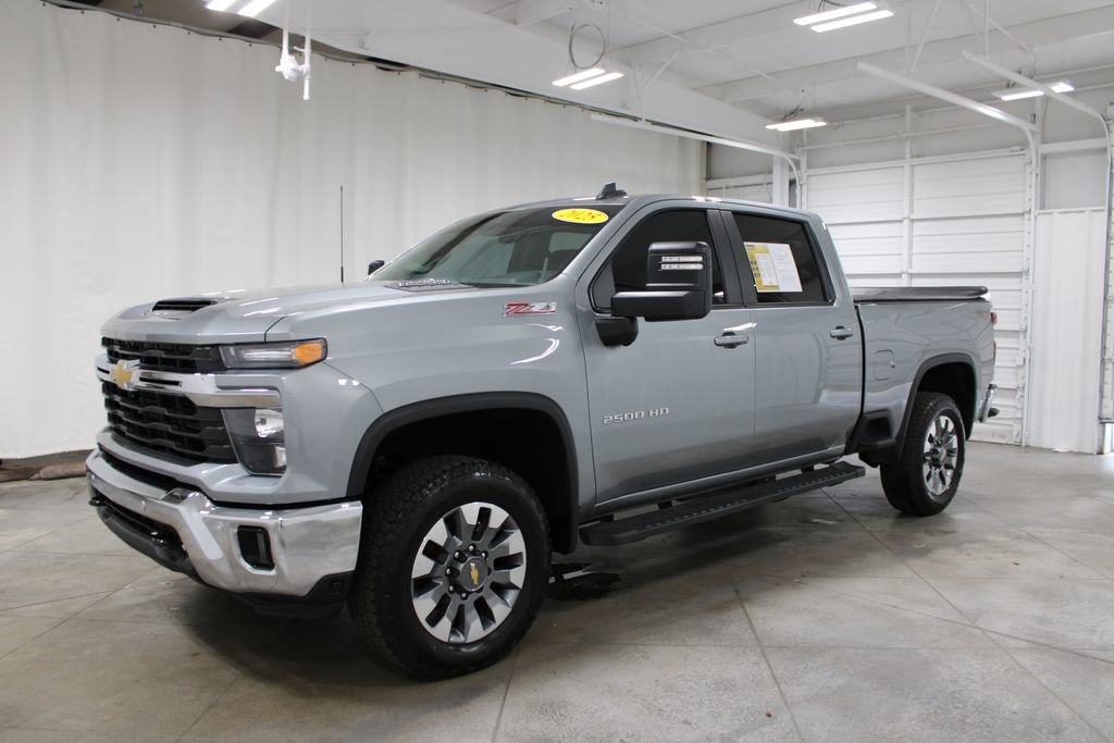 Used 2025 Chevrolet Silverado 2500 LT w/ All Star Edition image 4