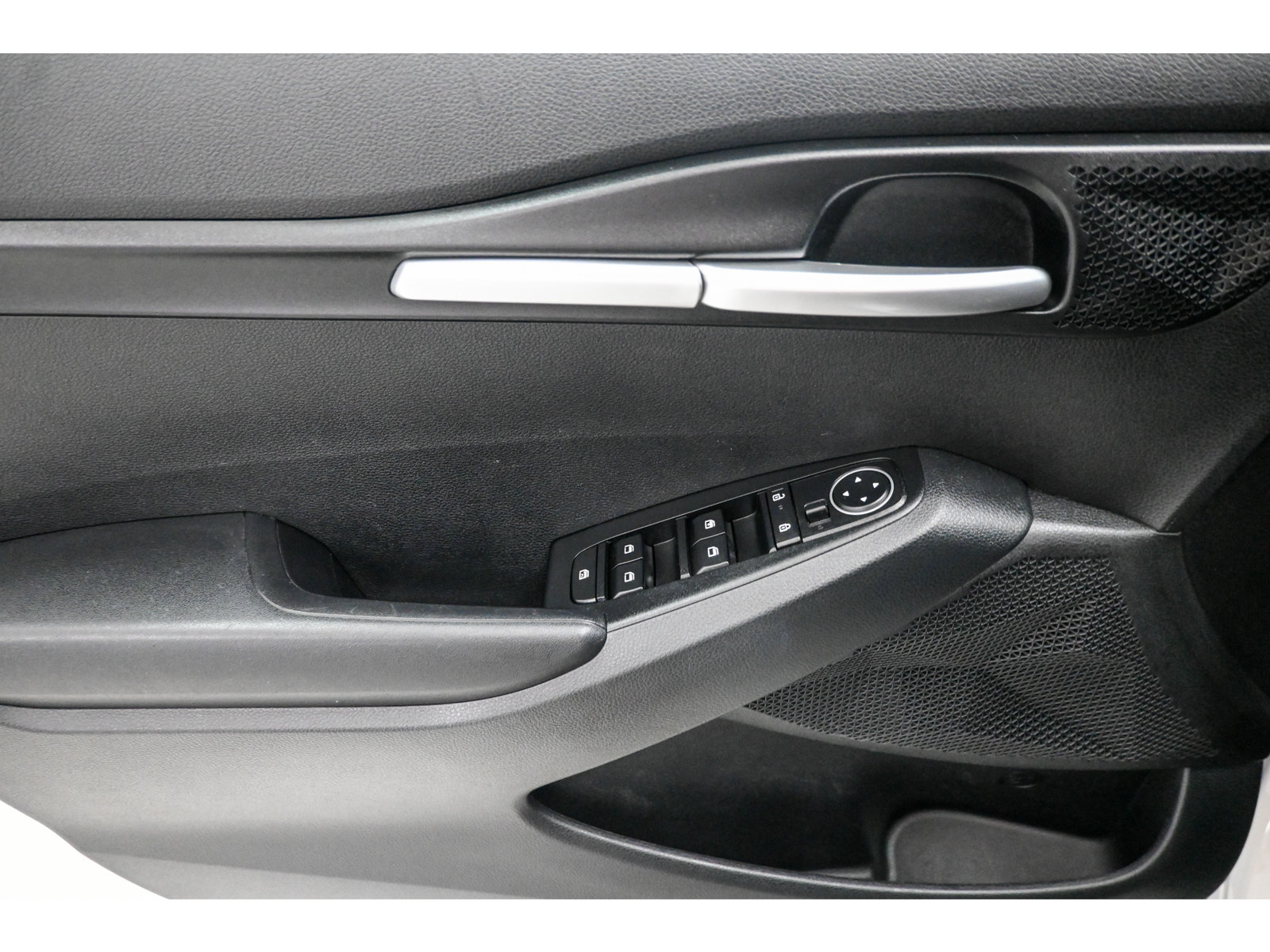 Certified 2025 Kia Seltos LX AWD/4WD image 10