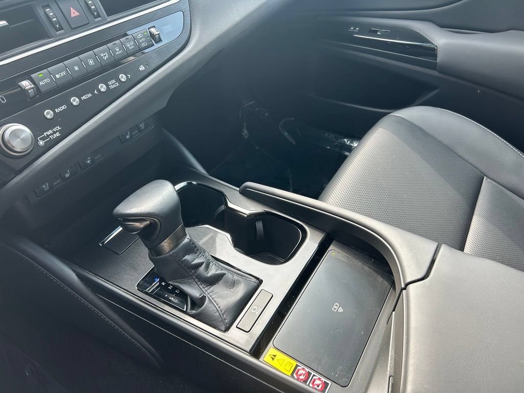 Used 2024 Lexus ES 350 w/ Premium Package FWD image 13