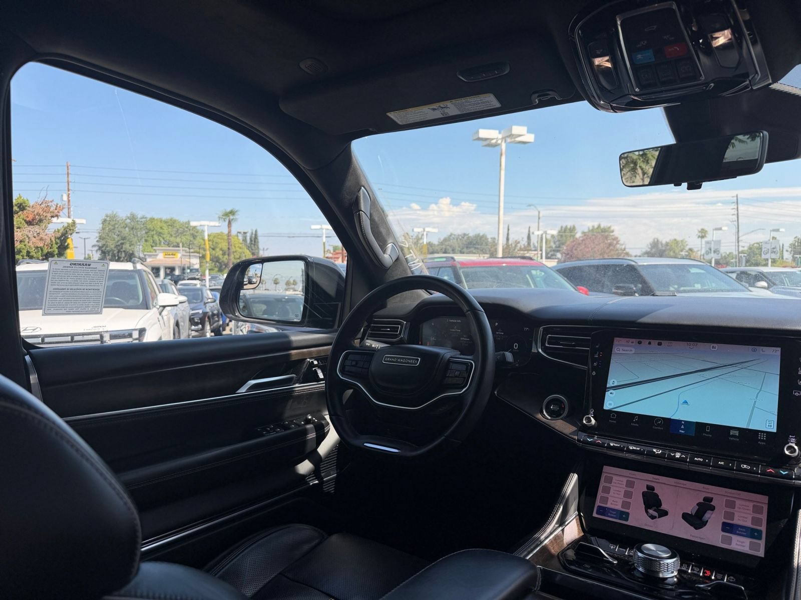 Used 2023 Jeep Grand Wagoneer Series II w/ Flexible Seating Group AWD/4WD image 39