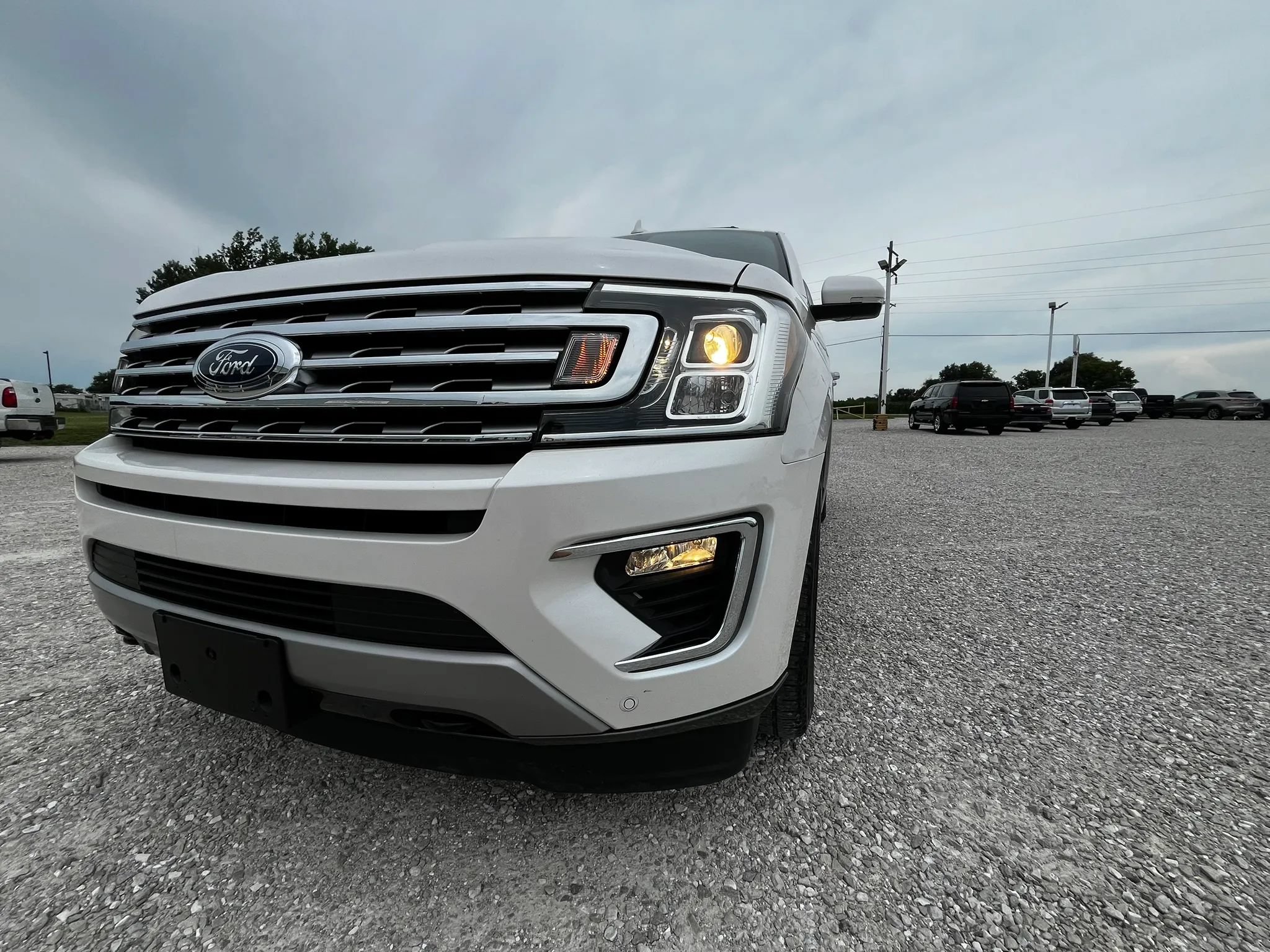 Used 2018 Ford Expedition Limited w/ Equipment Group 301A AWD/4WD image 32