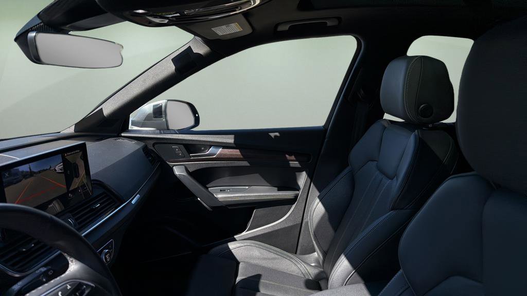 Used 2022 Audi Q5 2.0T Prestige w/ Prestige Package image 13