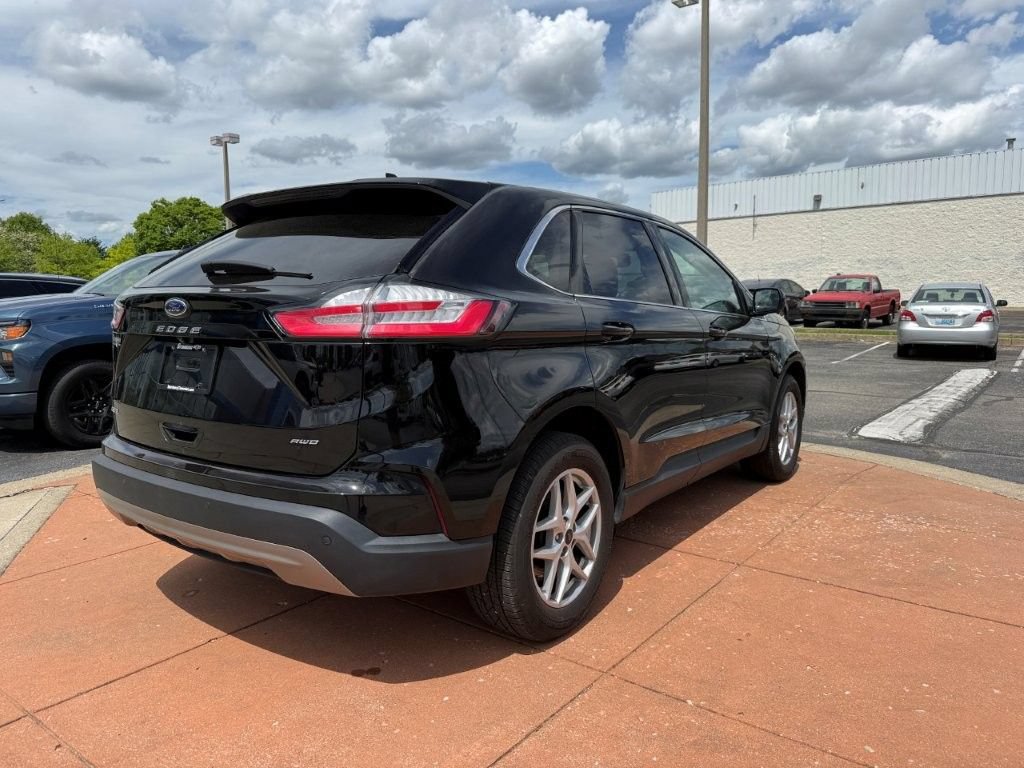 Used 2023 Ford Edge SEL w/ Convenience Package AWD/4WD image 6