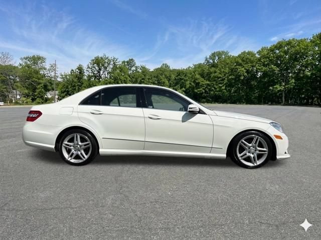 Used 2011 Mercedes-Benz E 350 4MATIC Sedan image 10