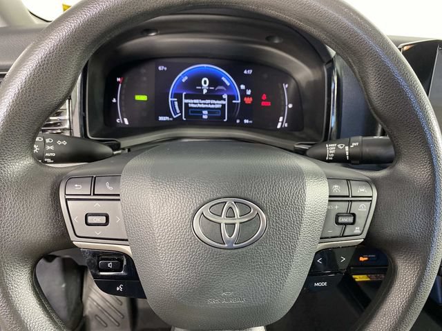 Used 2025 Toyota Camry LE FWD image 15