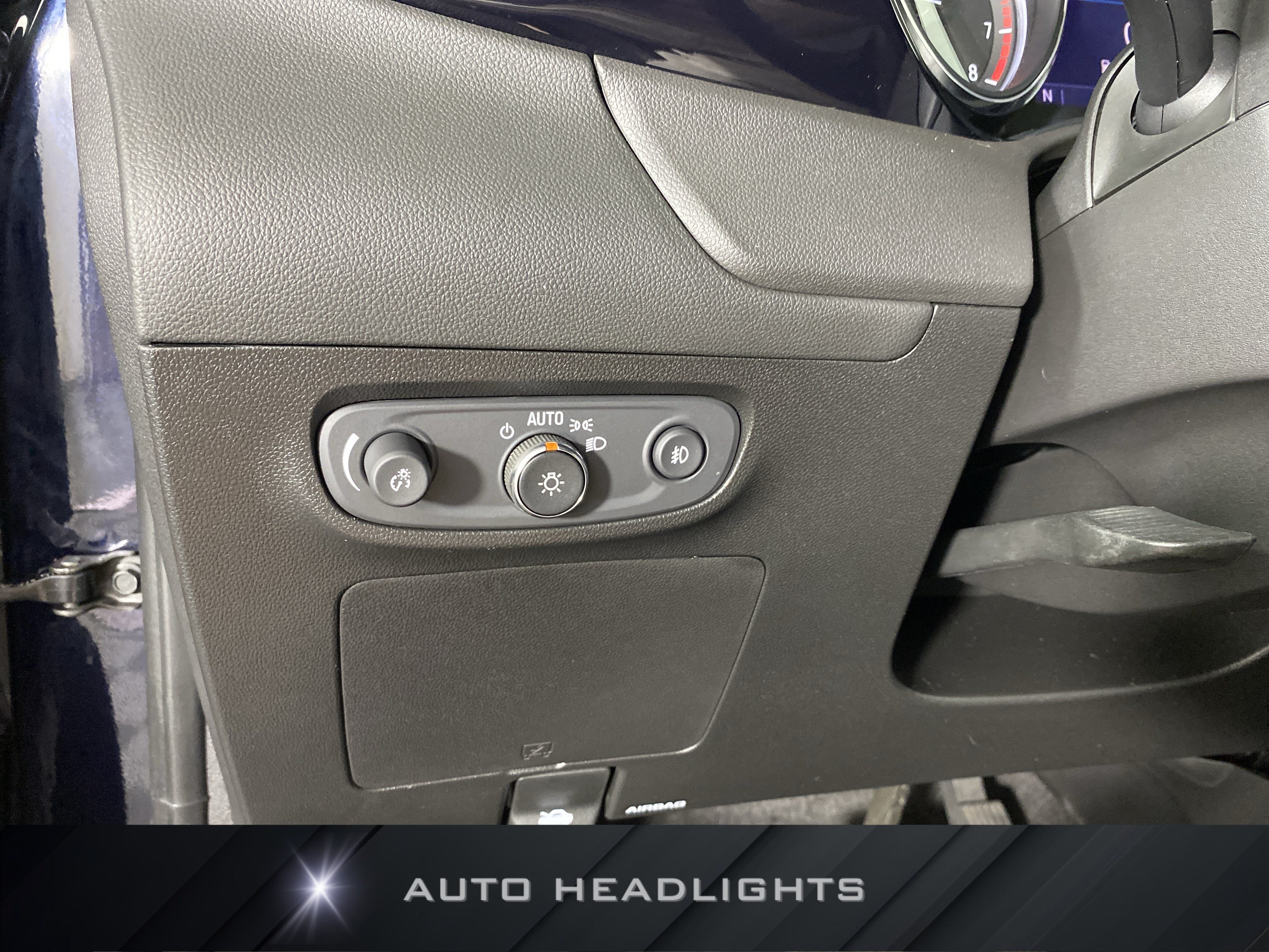 Used 2020 Buick Encore GX Preferred w/ Cold Weather Comfort Package FWD image 24