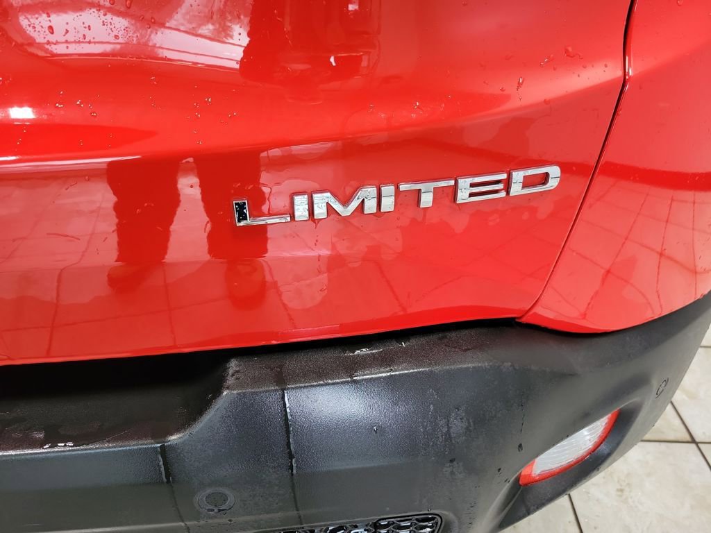 Used 2023 Jeep Renegade Limited w/ Limited Elite Group image 16