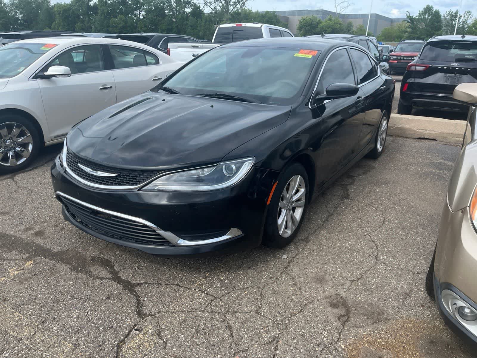 Used 2016 Chrysler 200 Limited FWD video 2