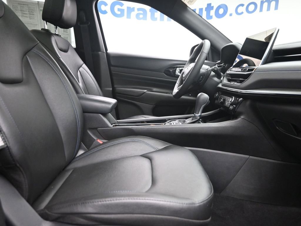 Used 2025 Jeep Compass Limited w/ High Altitude Package image 7