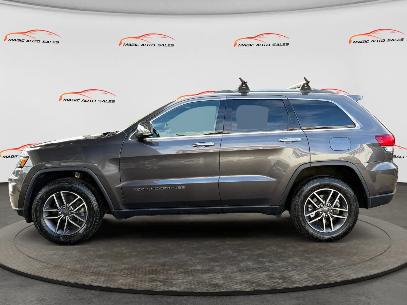 Used 2021 Jeep Grand Cherokee Limited w/ Premium Lighting Group AWD/4WD image 7