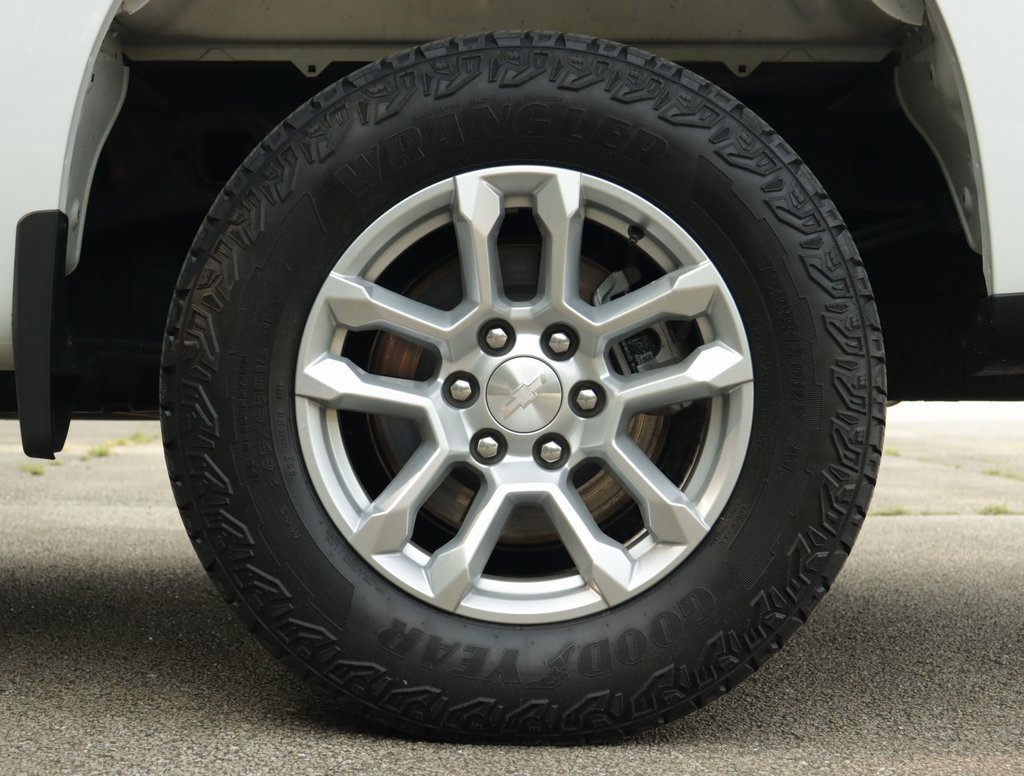 Used 2023 Chevrolet Silverado 1500 LT image 37