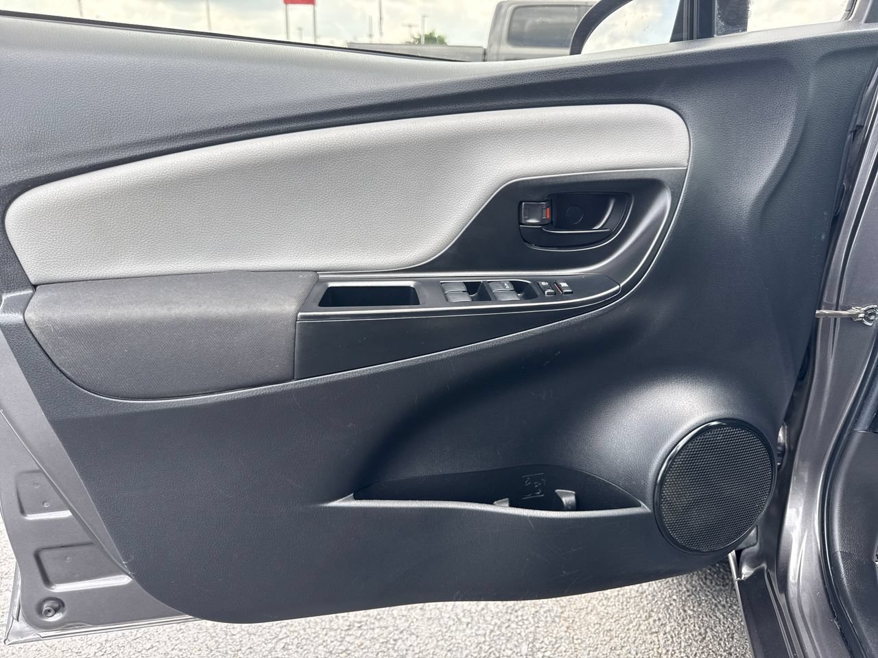 Used 2017 Toyota Yaris L FWD image 14