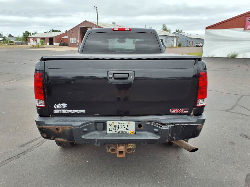 Used 2013 GMC Sierra 2500 Denali w/ Suspension Package, Off-Road AWD/4WD image 5