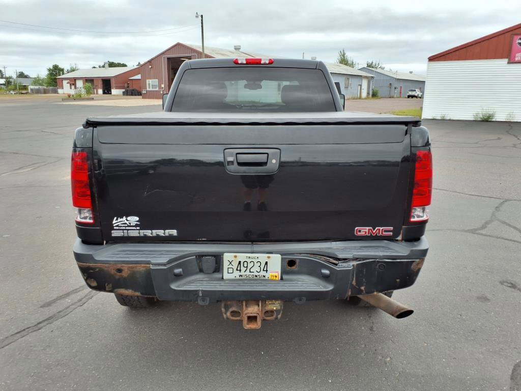 Used 2013 GMC Sierra 2500 Denali w/ Suspension Package, Off-Road image 5